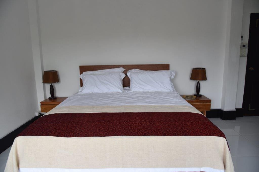 Super King bed with Egyptian cotton linens