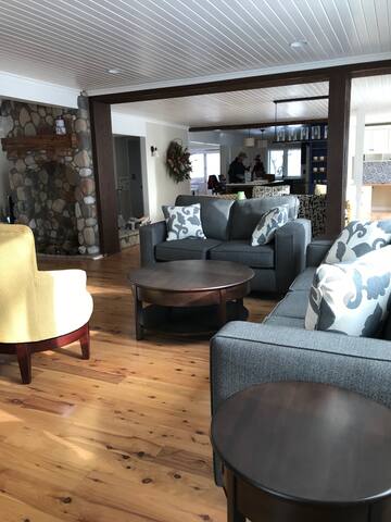 Country stay on the 22 acre vineyard & winery gallery image 3