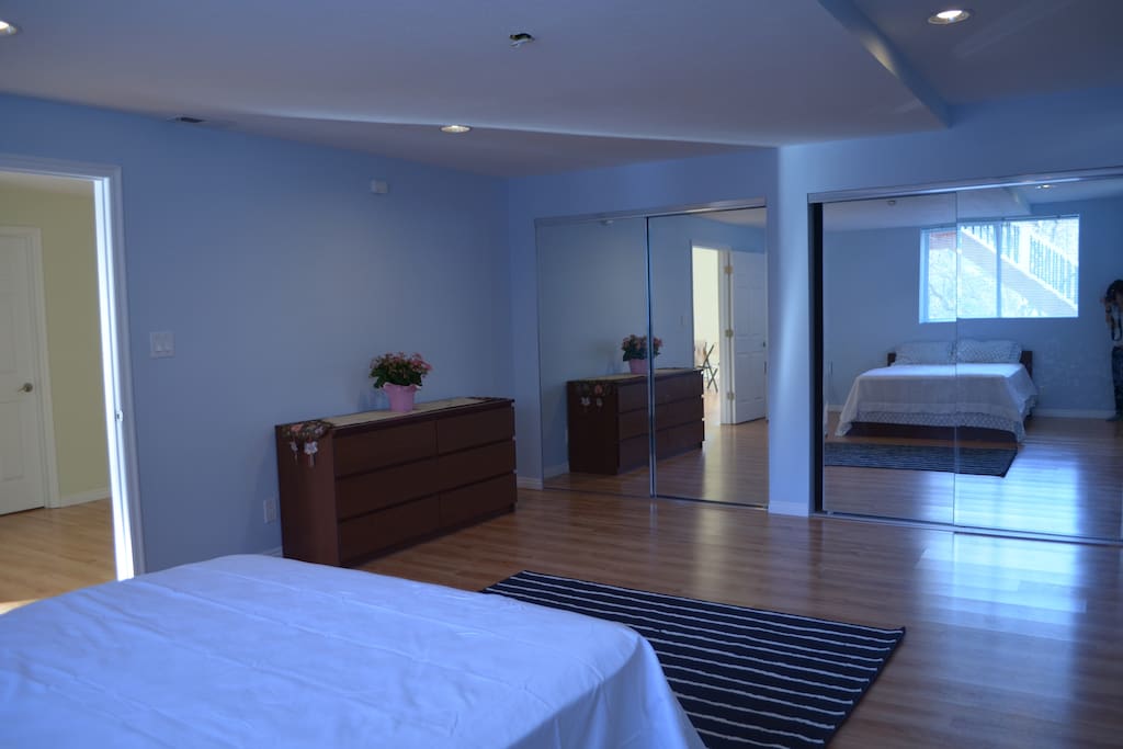 Main bedroom with queen bed