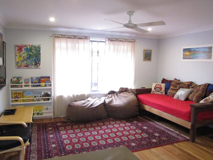 Lennox house walk to beach, lake and town. Houses for Rent in