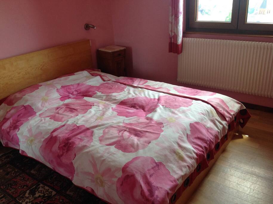 Jolie chambre parentale avec vue