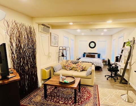 Private Cottage in Lynnwood mins from Seattle