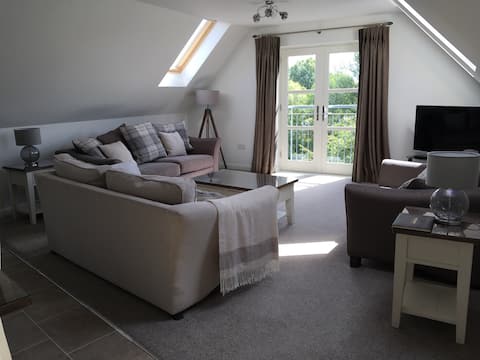 Popular Airbnb listing: Riverbank luxury self catering apartment in Nairn