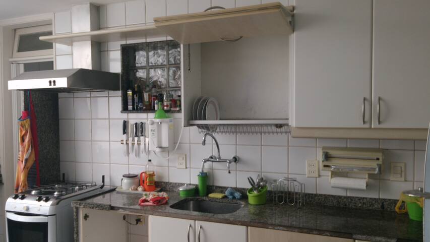 Leblon: great apartment 2 blocks from the beach gallery image 5