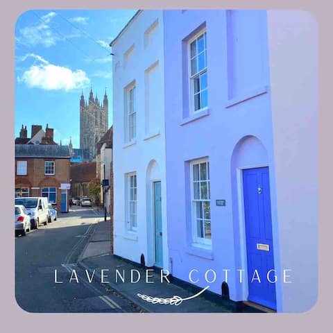 Top performing Airbnb: Cheerful 2 Bed Cottage In The Heart Of Canterbury in Canterbury