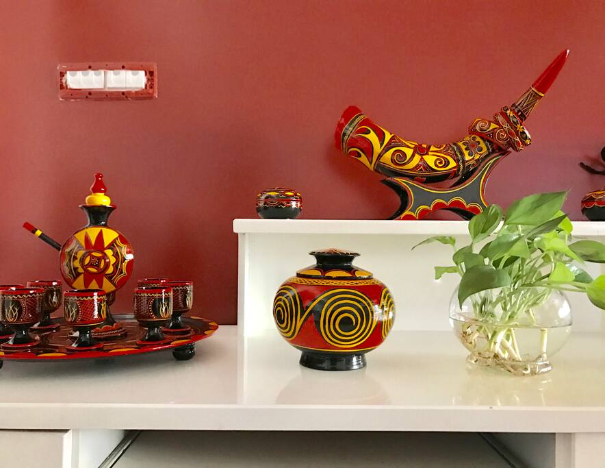 彝族手工漆器 亲要是喜欢可带回家哟
