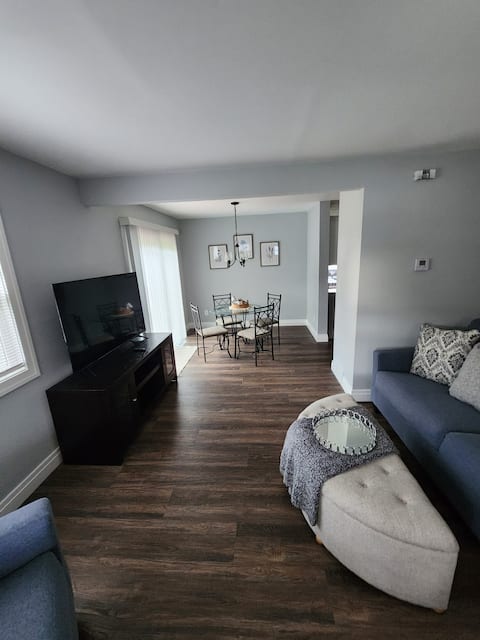 Buffalo/Niagara-10min Downtown-30min Niagara Falls