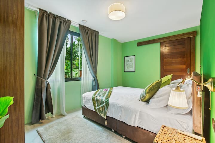 ห้องนอนอยู่ชั้นล่าง