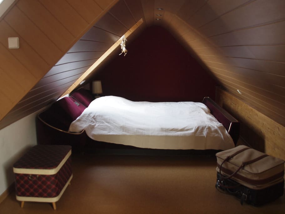 Schlafzimmer/ Bedroom with bed for two