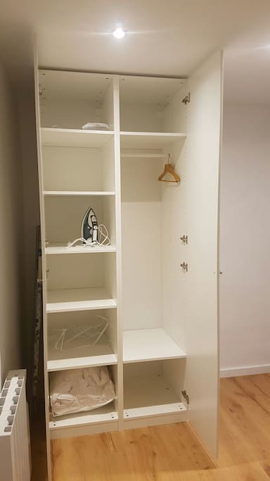 Wardrobe in the twin room