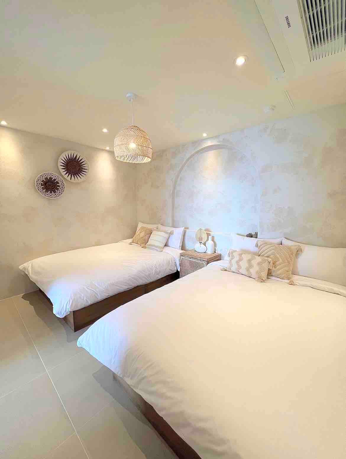 * * Dormitorio 2 (cama individual tamaño queen)

- Aire acondicionado del sistema.