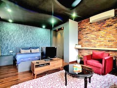the last resort nepal location Studio+1BR+Penthouse+in+the+heart+of+Kathmandu