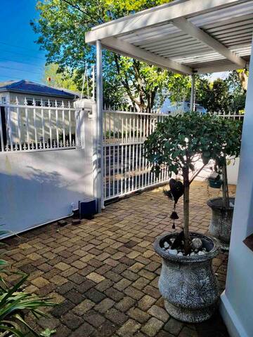 Off-Grid | Charming Village Cottage | Entire House gallery image 5