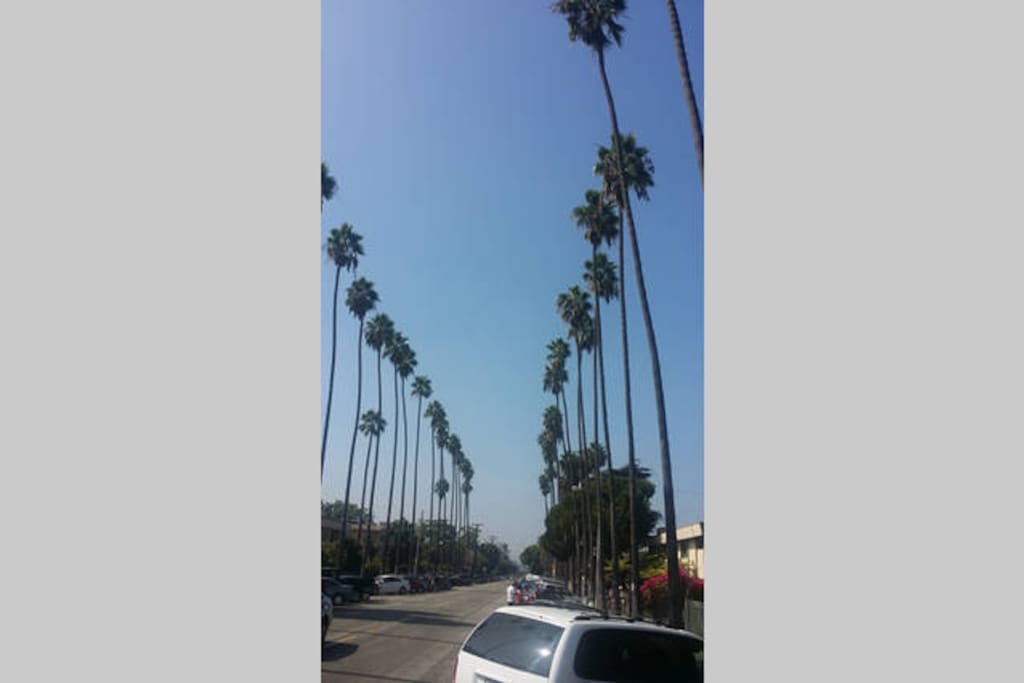 Street view outside of townhome