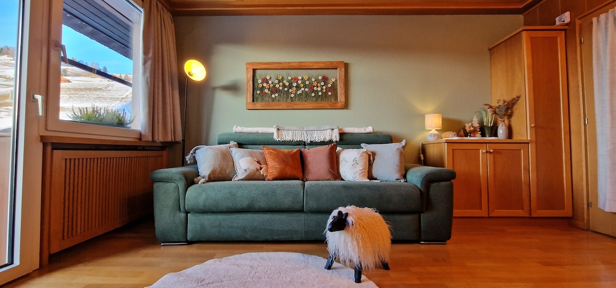 Anuncio de Airbnb popular: Sunny apartment with fantastic view en Selva Di Val Gardena