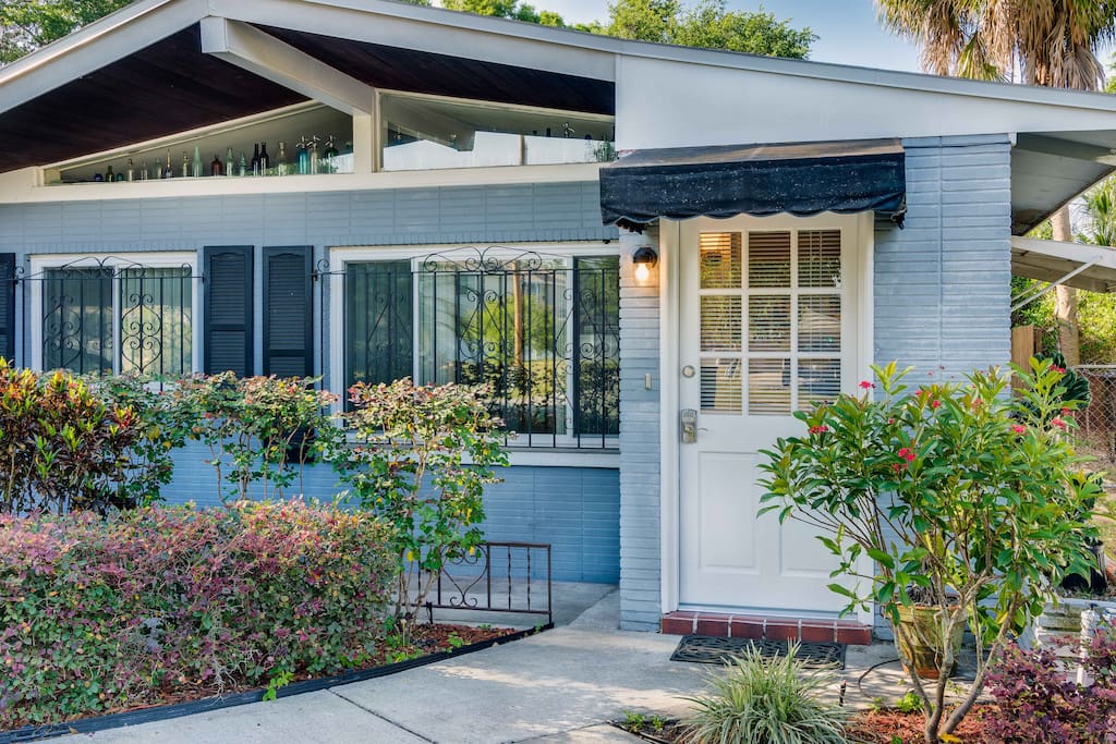 Well lit entryway with keypad