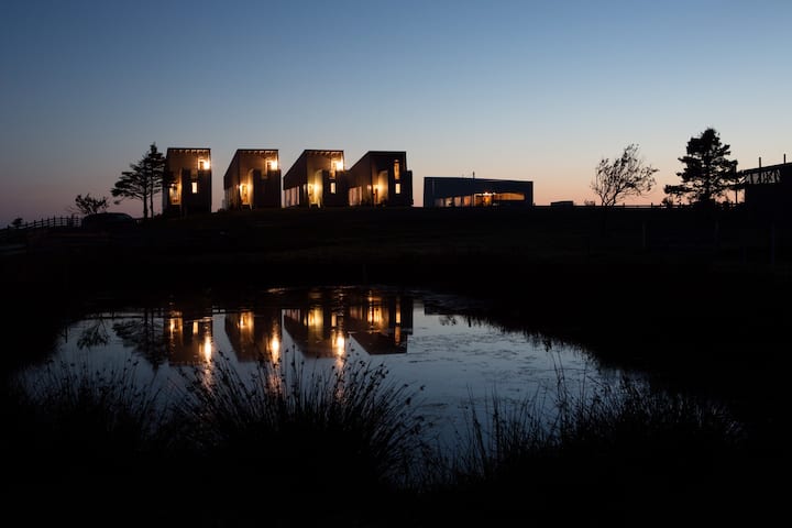 Seaside Hirtle's Cottage  - A Stunning Retreat