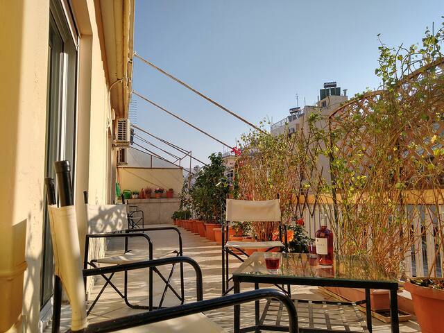 Ρετιρέ διαμέρισμα με μεγάλη βεράντα gallery image 3