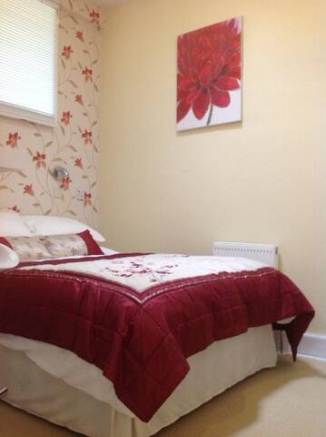 Lovely Traditional City Centre Flat gallery image 5