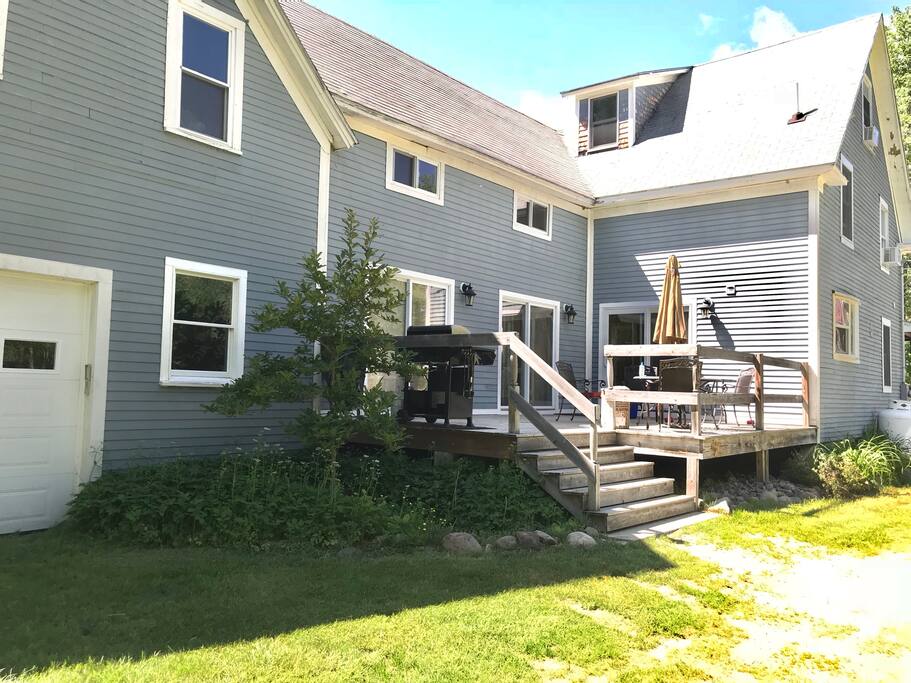 Large back deck off of game room