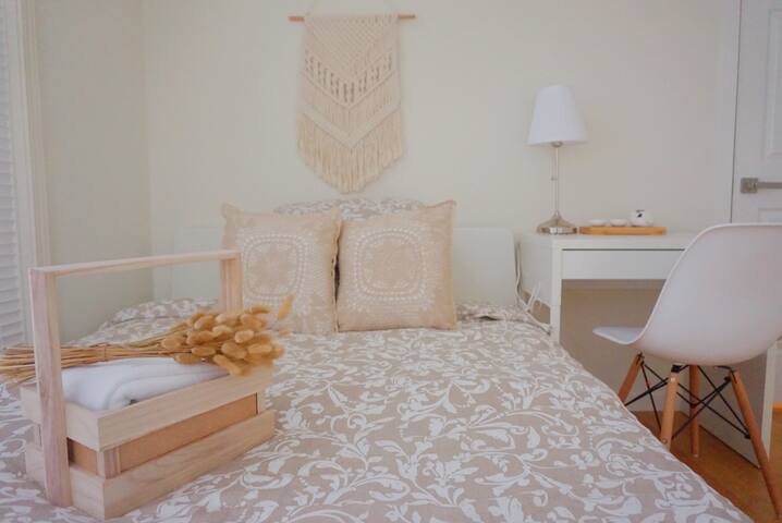 ❤️MC06 Vancouver Mcbain Home Hotel