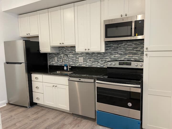 P3e,2 Bedrooms2bath ,Francisville,new Construction - Philadelphia, PA