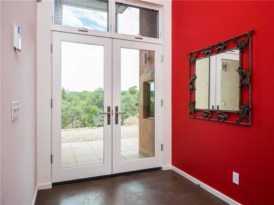 Your vacation starts here, right at the front door! - Just step inside and let the relaxing begin.