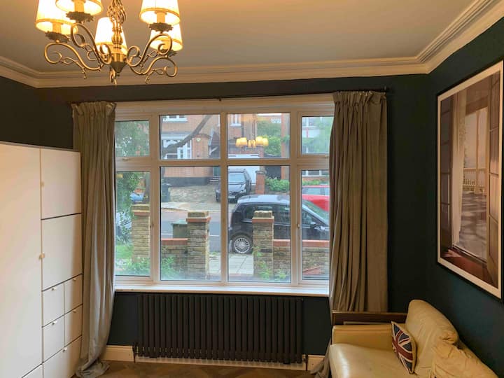 საძინებელი 1