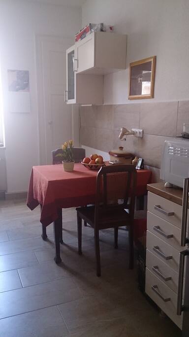 Fully equipped kitchen, breakfast included