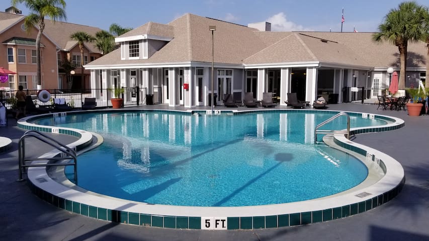 DISNEY Villas (4 people) JAVA4