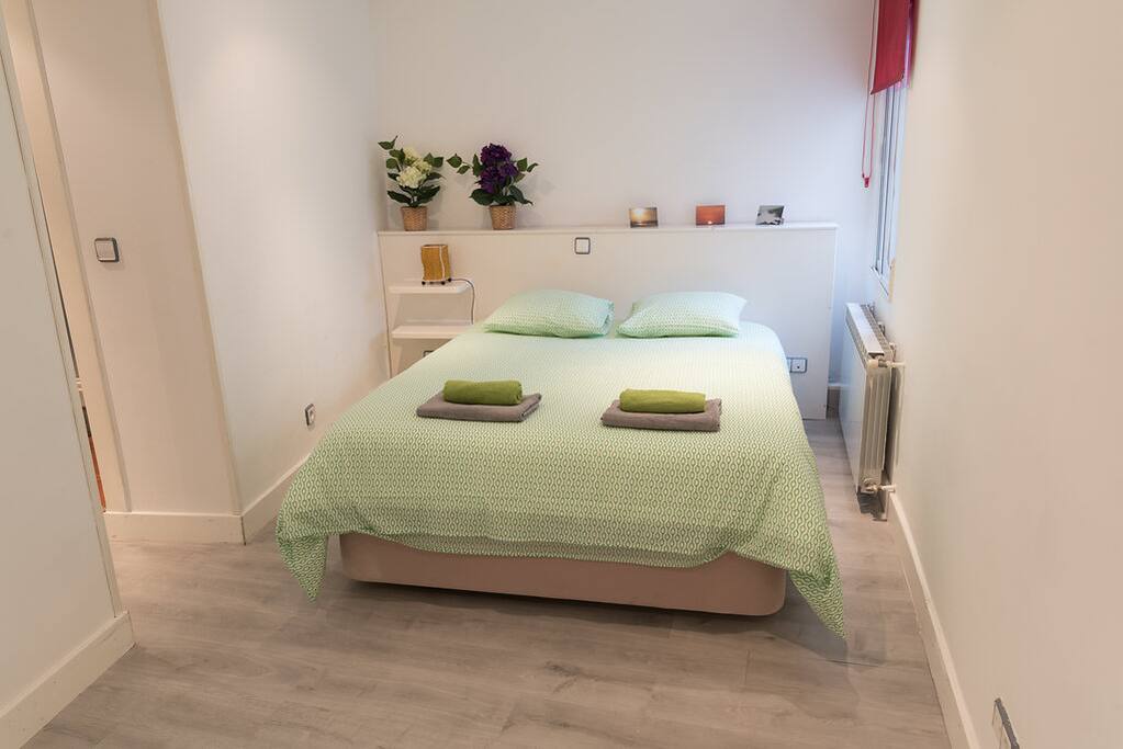1ª Habitación con baño en suite y vestidor