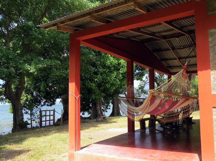 Lakefront!  Casita Punta de Guavas