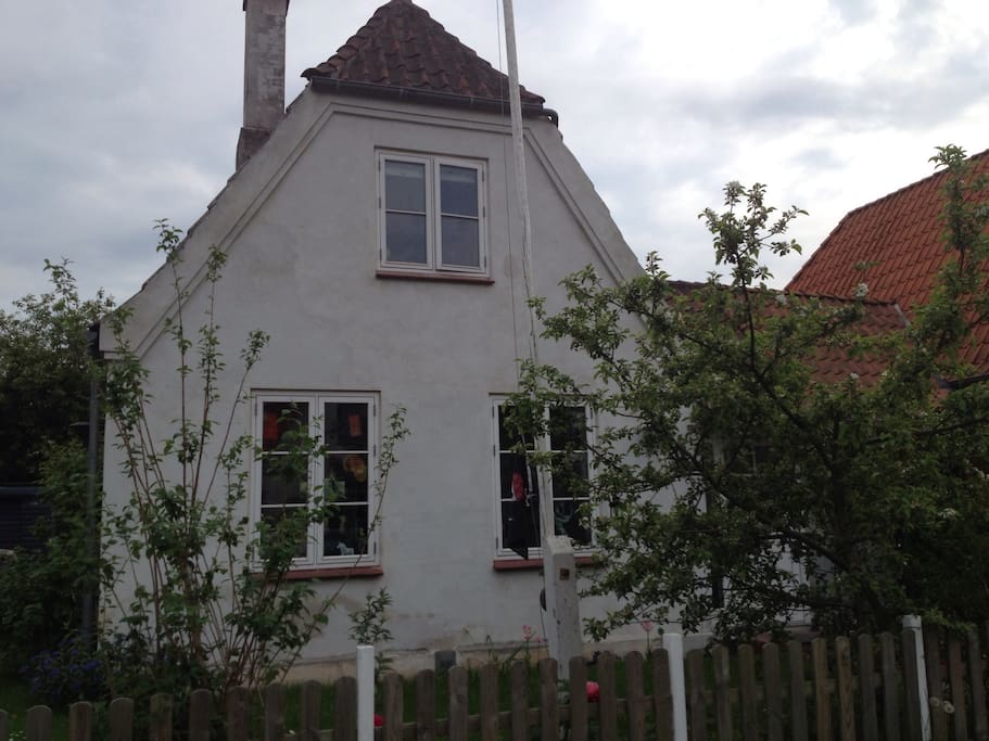 This is the House. Welcome
