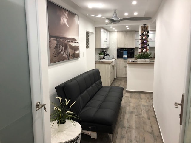 โซฟาขนาดเต็มรูปแบบ 