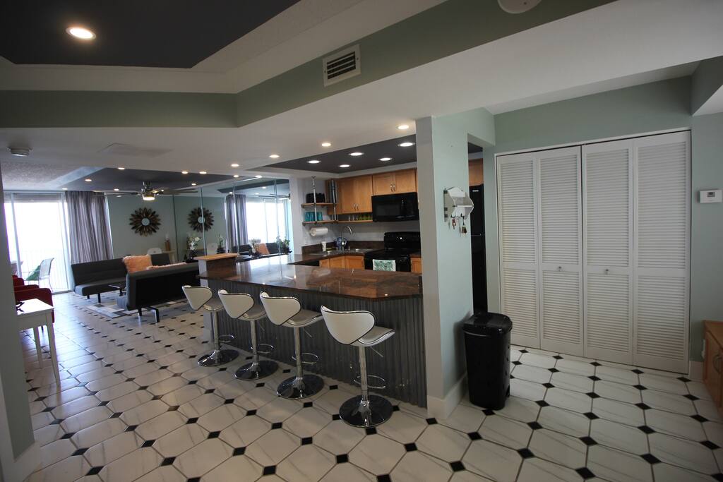 Front entry/kitchen view.