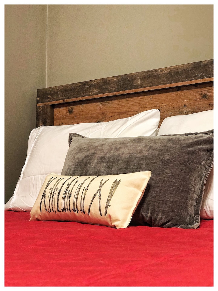 Habitación Adirondacks: cama tamaño queen.