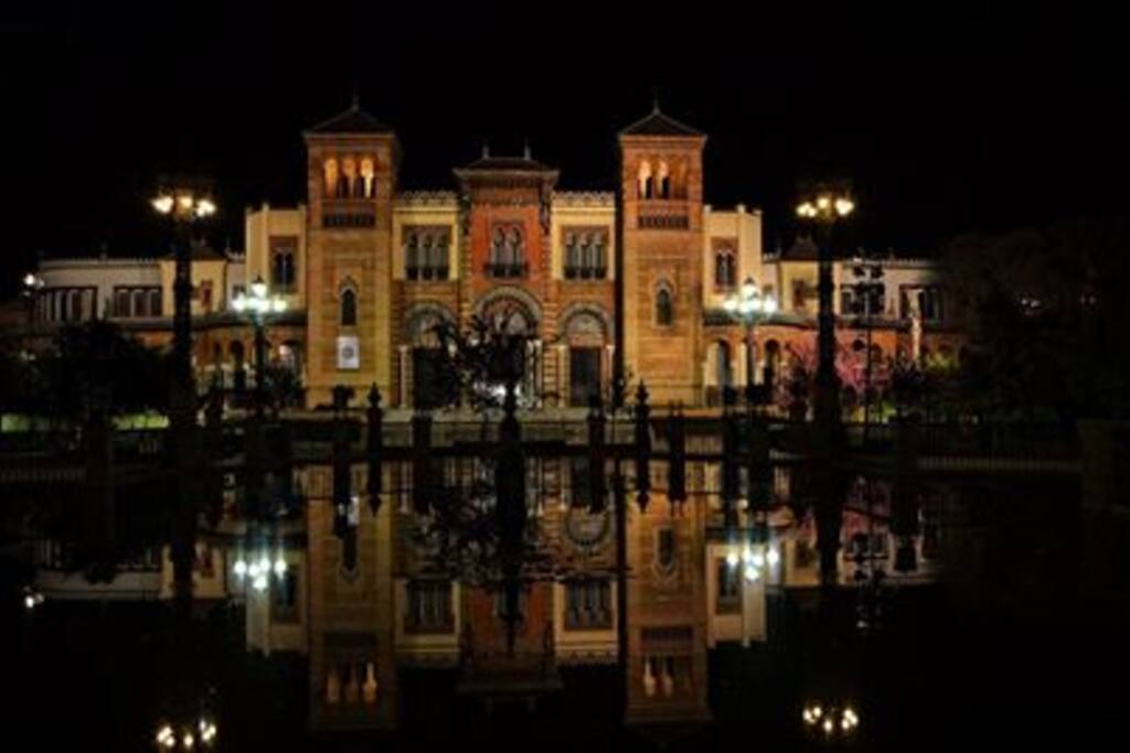 Plaza de América en el Parque de Maria Luisa
