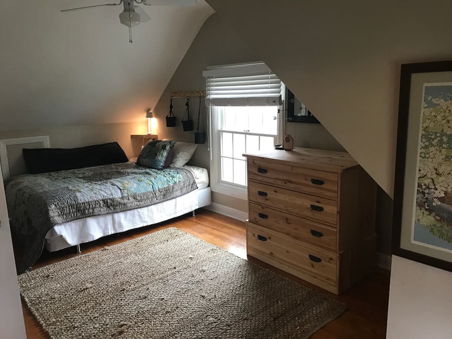 The Blue Bedroom - 2nd Floor