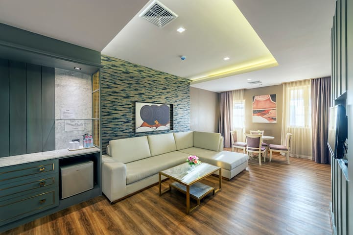 2 Bedroom Suite near Khaosan Road + Free Breakfast