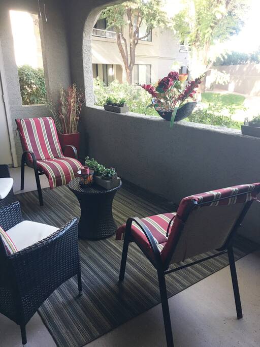 Outdoor cocktail lounge