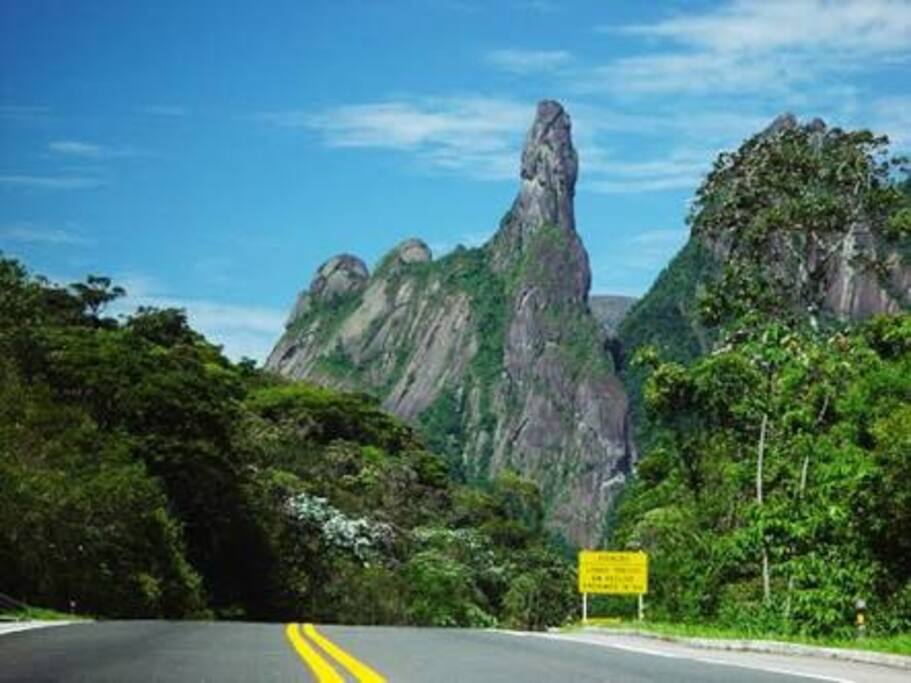 Ponto Turístico da Cidade - Dedo de Deus