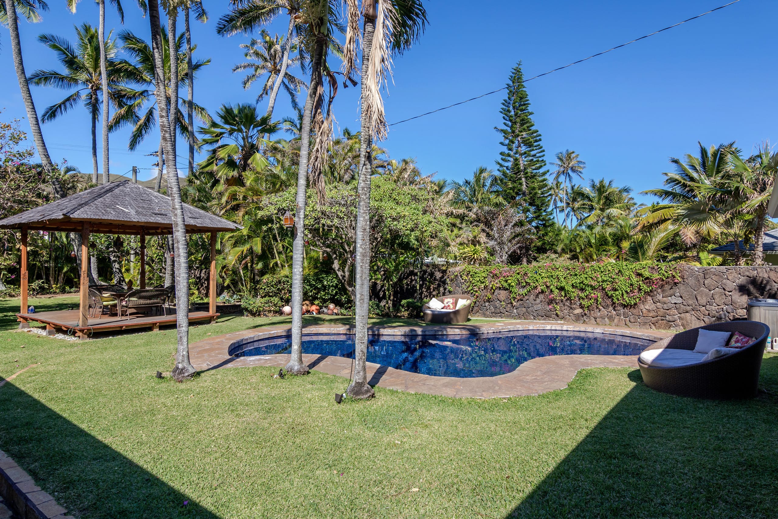 Home in Kailua · ★4.97 · 4 bedrooms · 4 beds · 3 baths - Image 13
