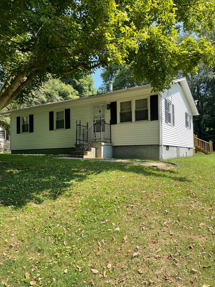 Hodgenville Vacation Rentals & Homes Kentucky, United States Airbnb