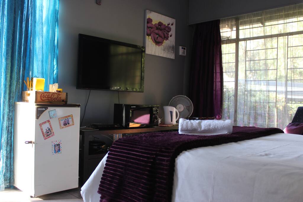 Room 1 (2nd View)