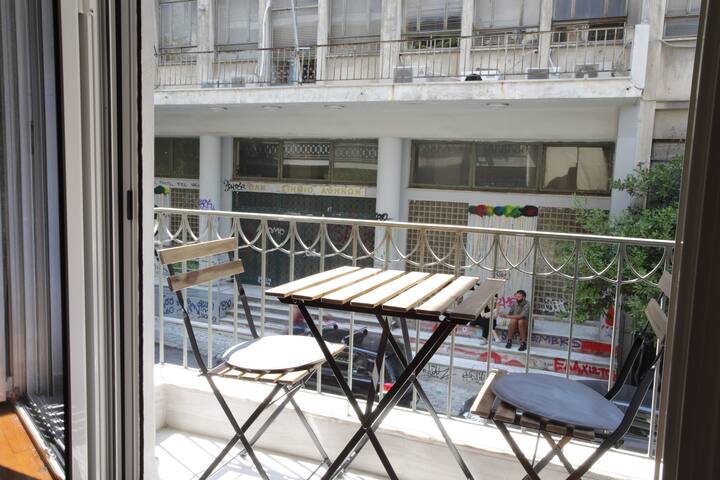 Super Comfy Modern Flat in Kolonaki area gallery image 2