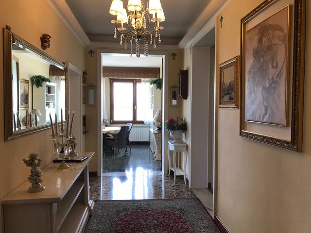 OASIS Golden Lagoon Chalet gallery image 2