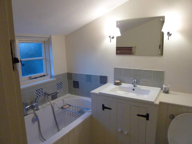Escape Bathrooms Chard honiton 2017: top 20 honiton vacation rentals, vacation homes Escape Bathrooms Chard honiton 2017: top 20 honiton vacation rentals, vacation homes