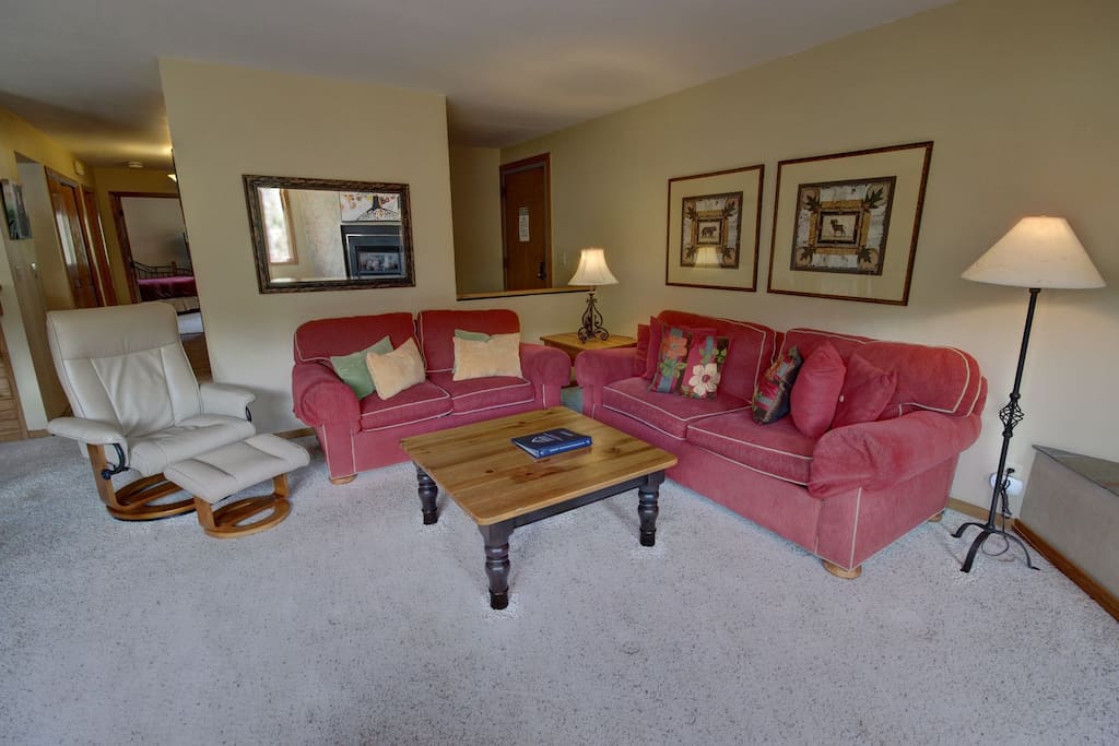 Plenty of lounging space for your group!!