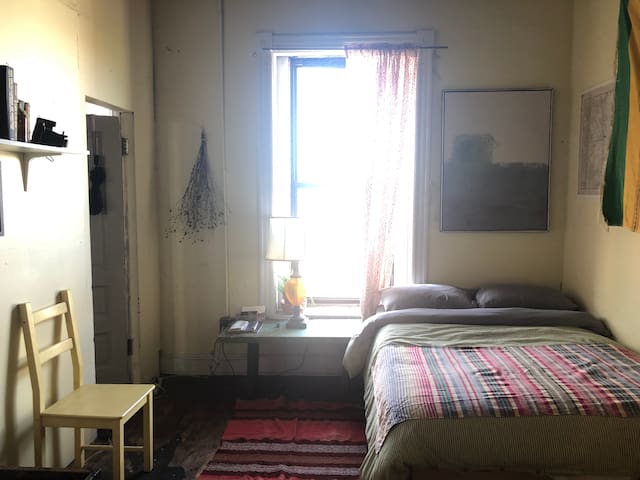 Wicker Park art loft across from Damen Blue Line