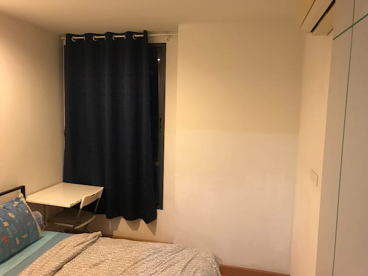 חדר שינה שני לאדם אחד